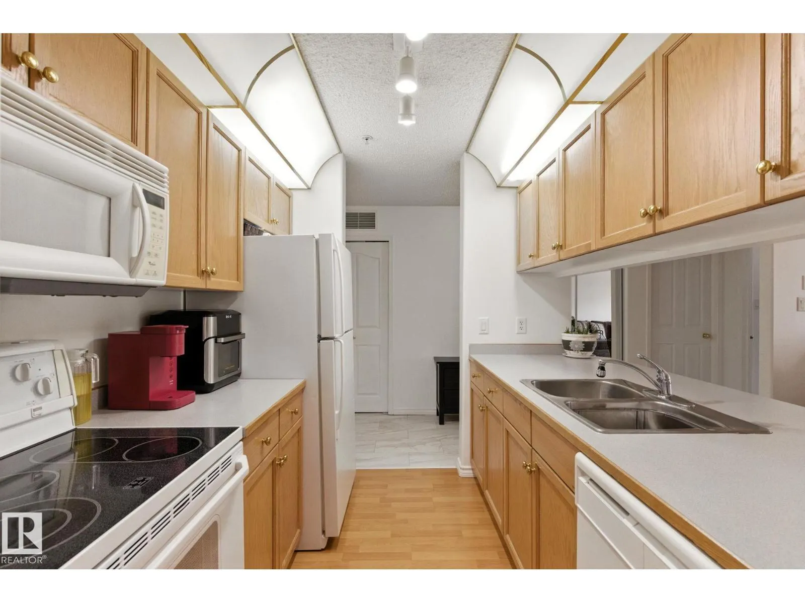 #125 16303 95 ST NW