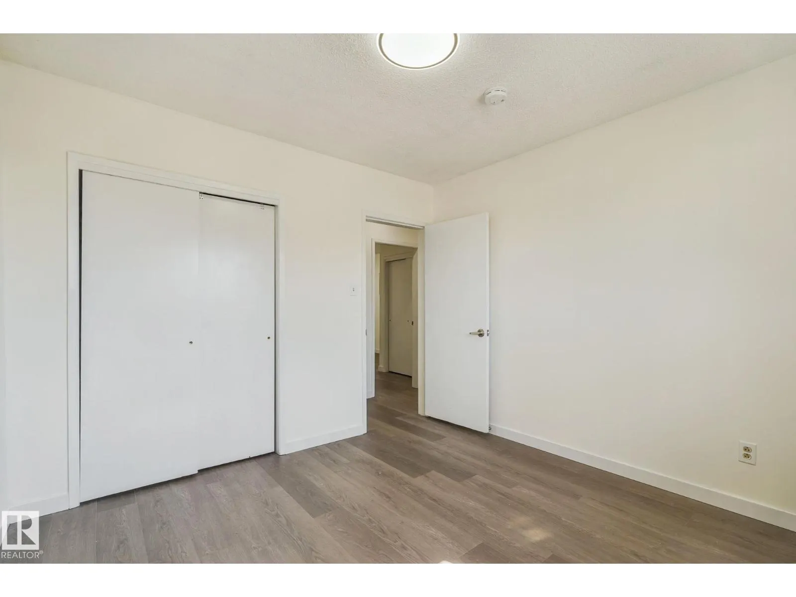 6123 144 AV NW