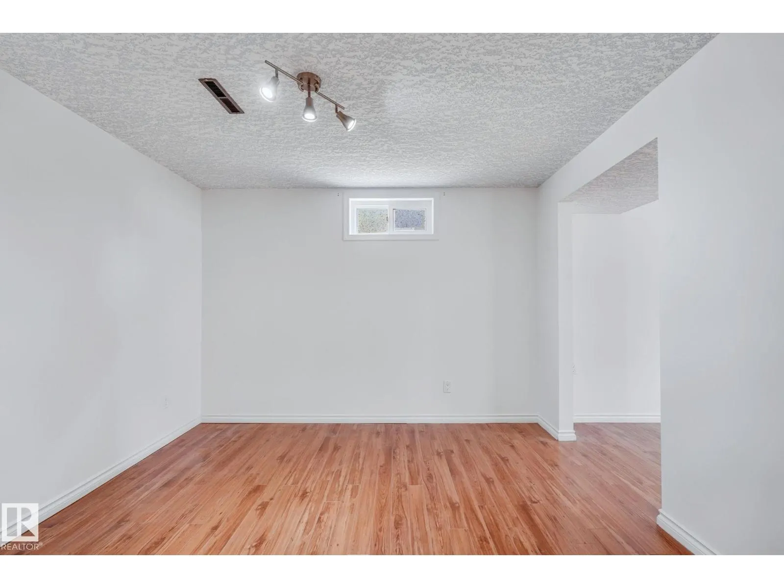 6123 144 AV NW