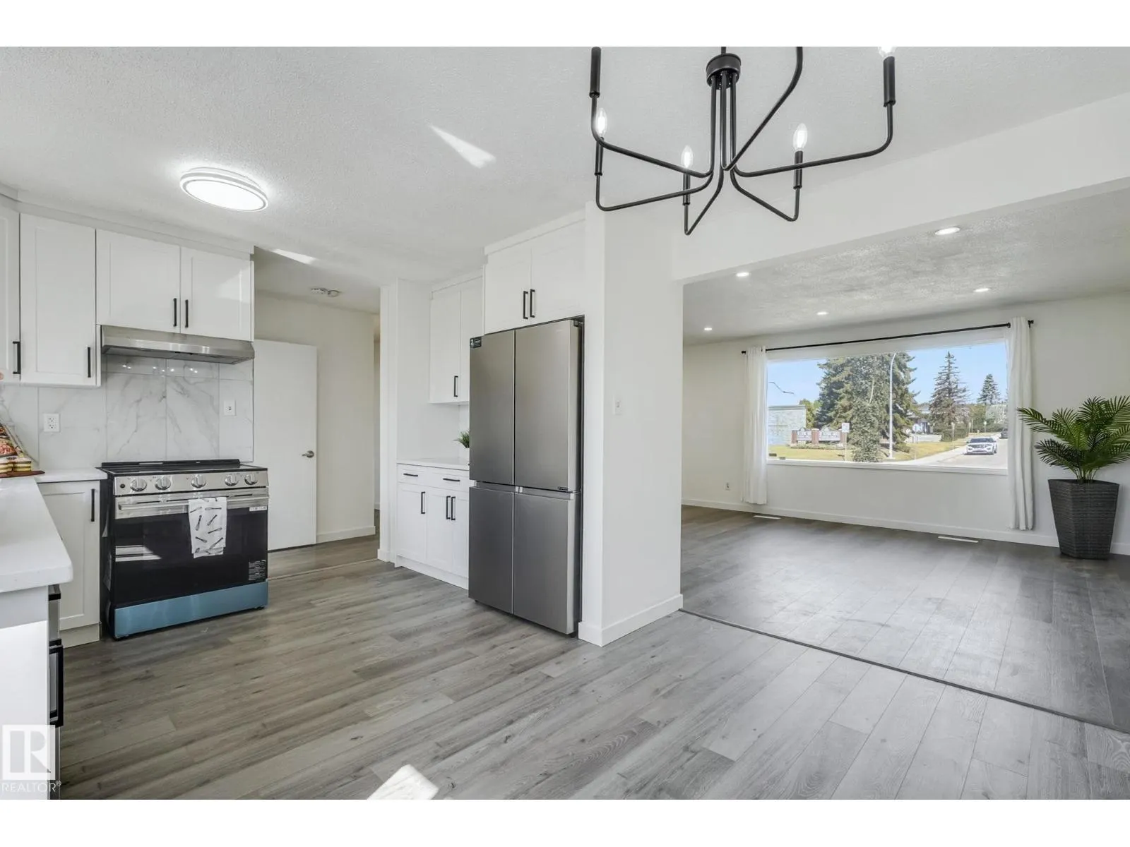 6123 144 AV NW