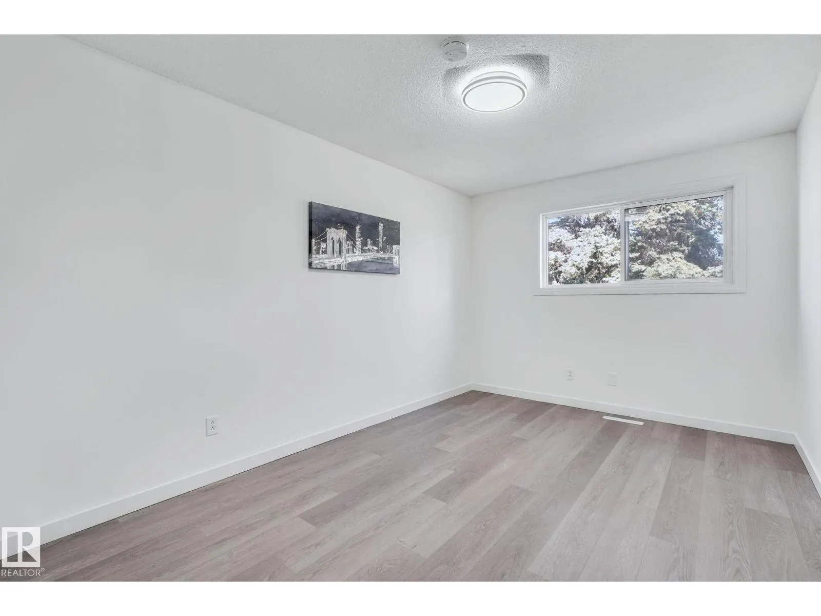 6123 144 AV NW