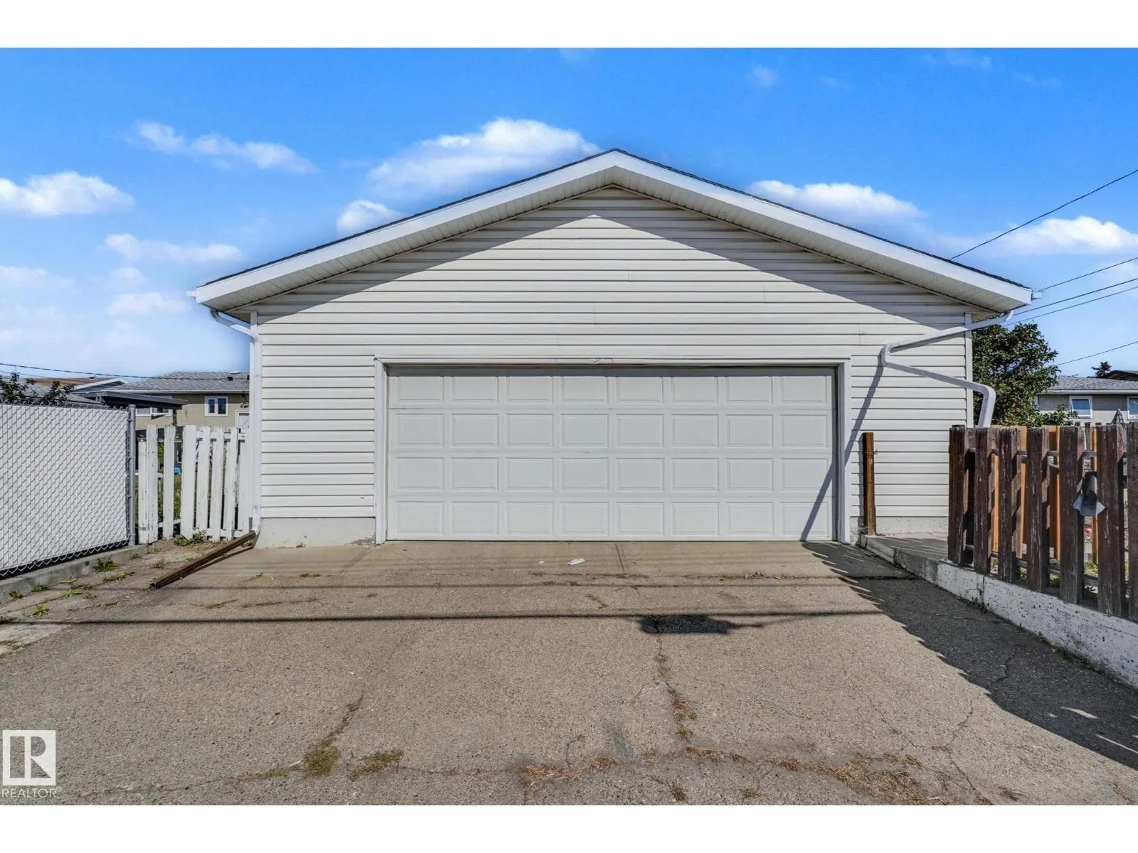 6123 144 AV NW