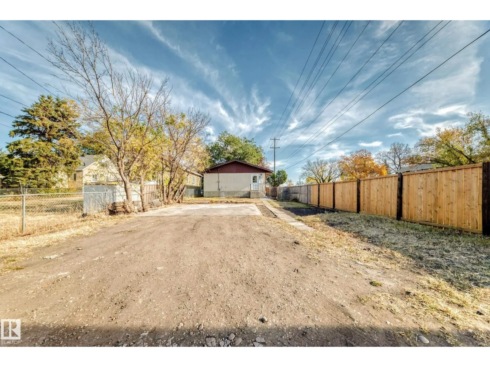 7104 129 AV NW