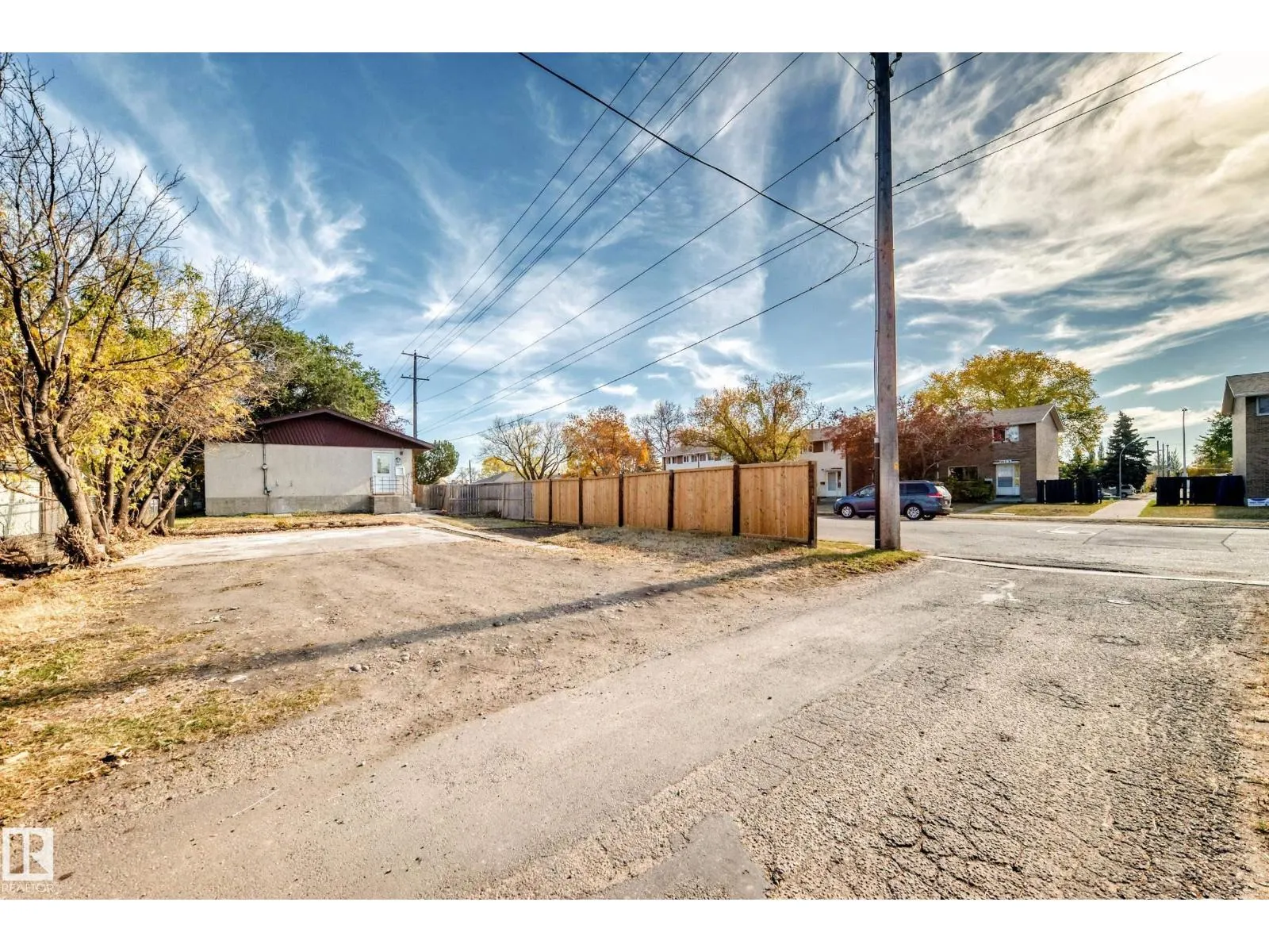 7104 129 AV NW