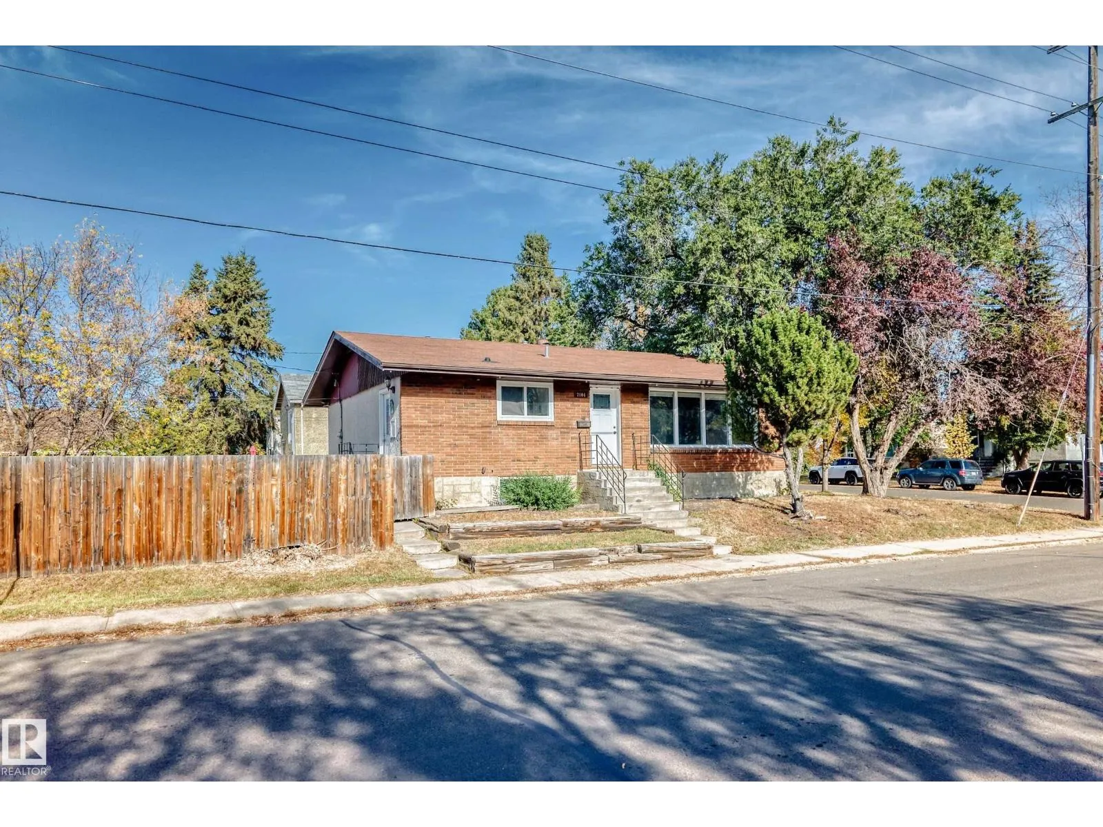 7104 129 AV NW