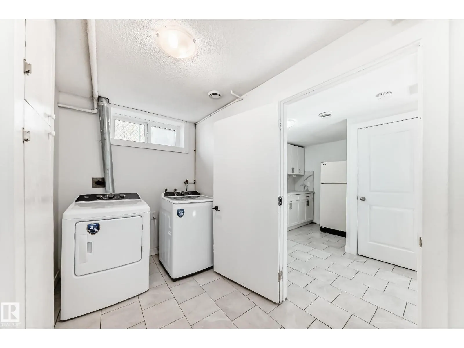 7104 129 AV NW