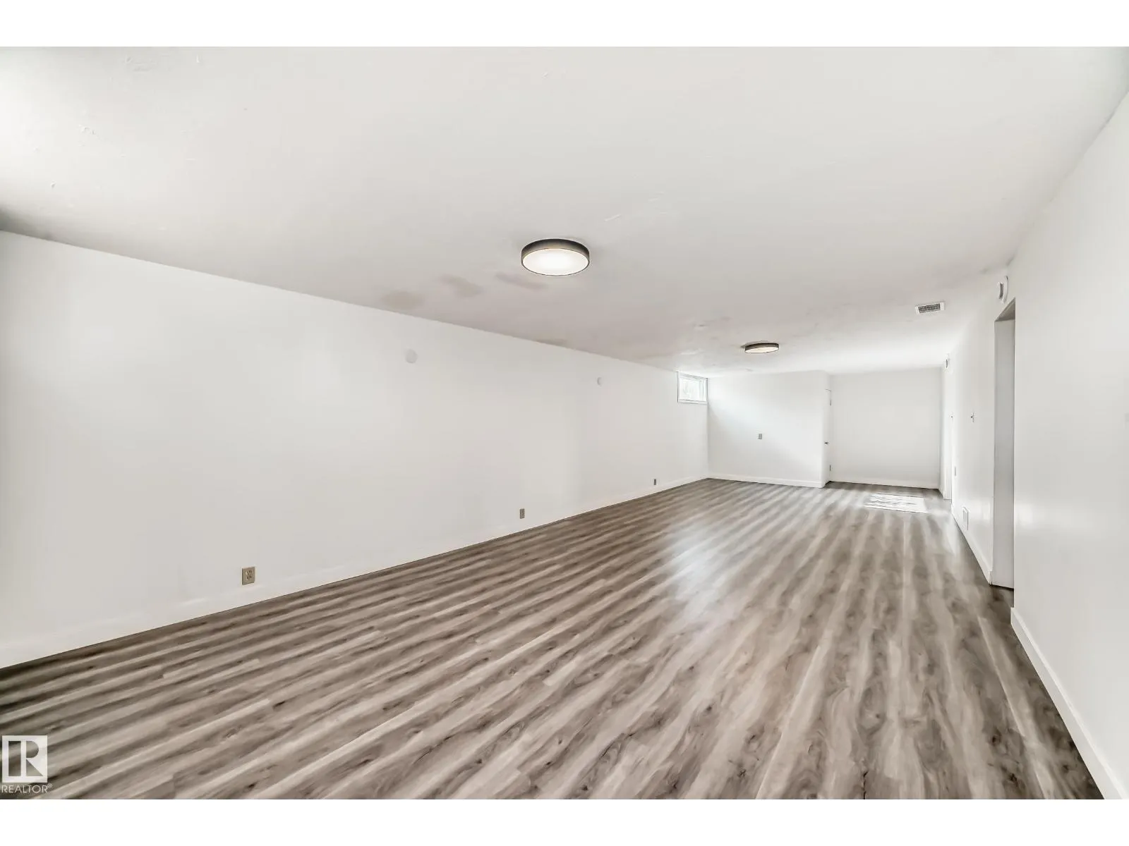 7104 129 AV NW