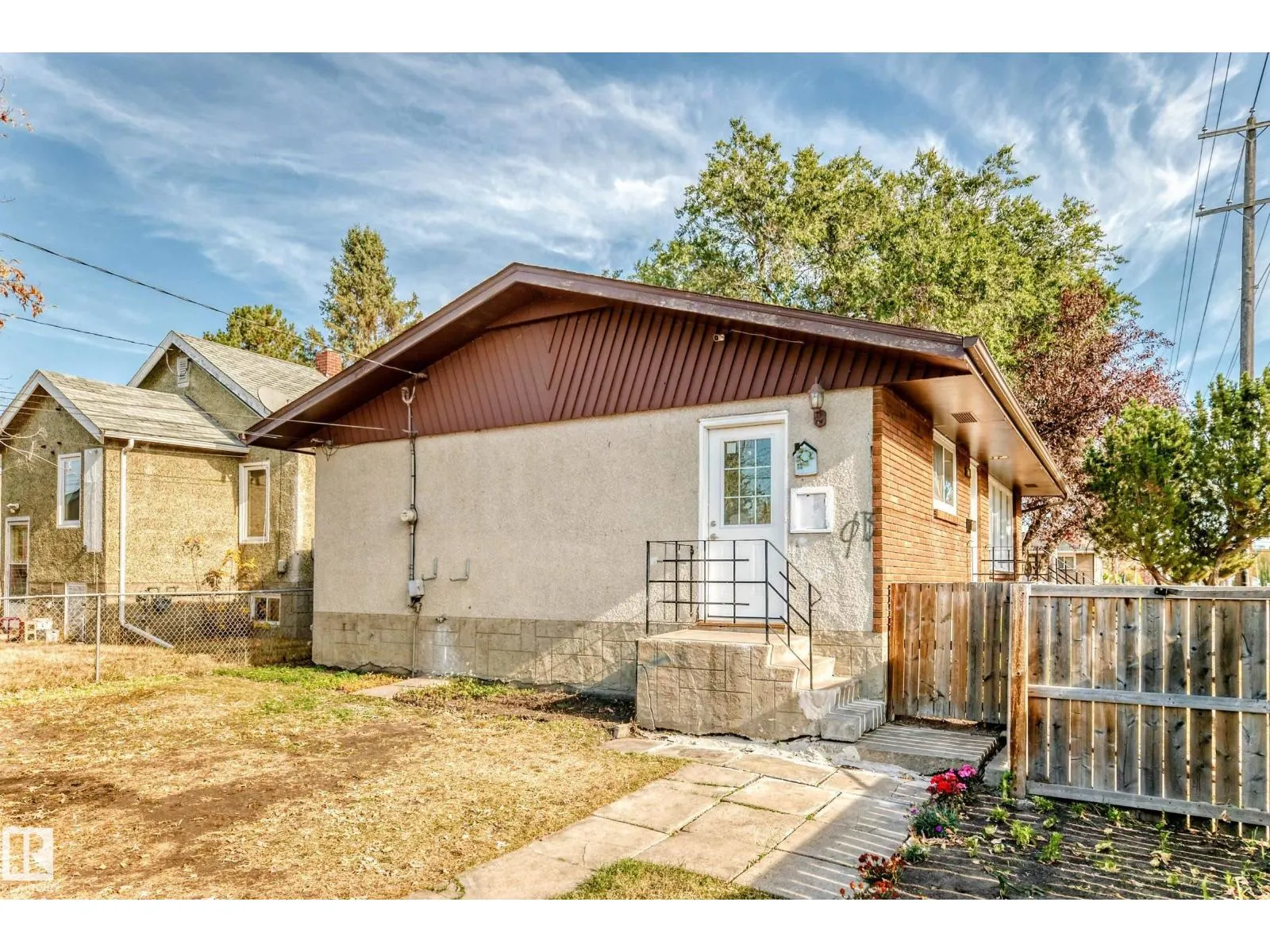 7104 129 AV NW