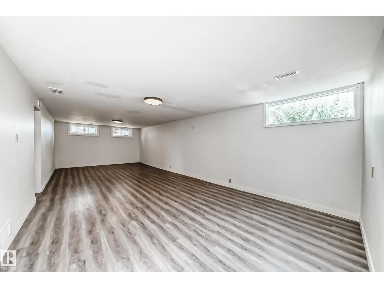 7104 129 AV NW