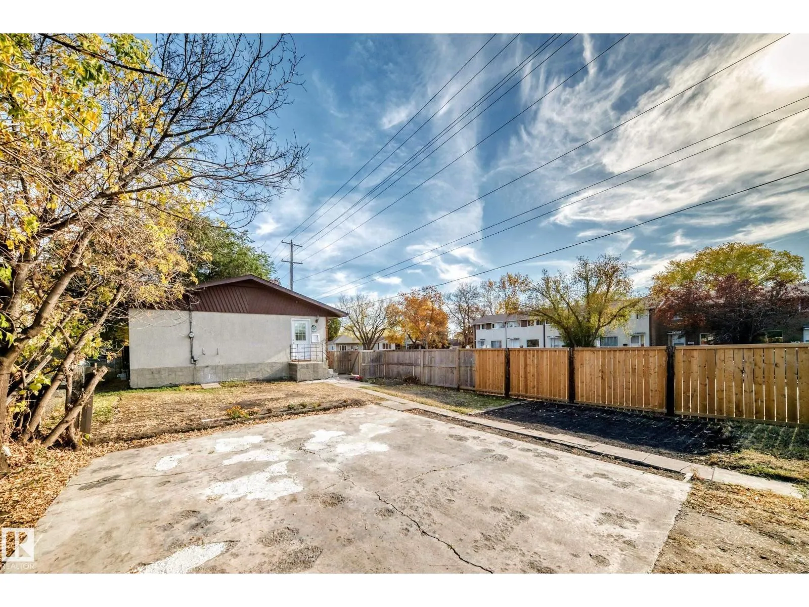 7104 129 AV NW