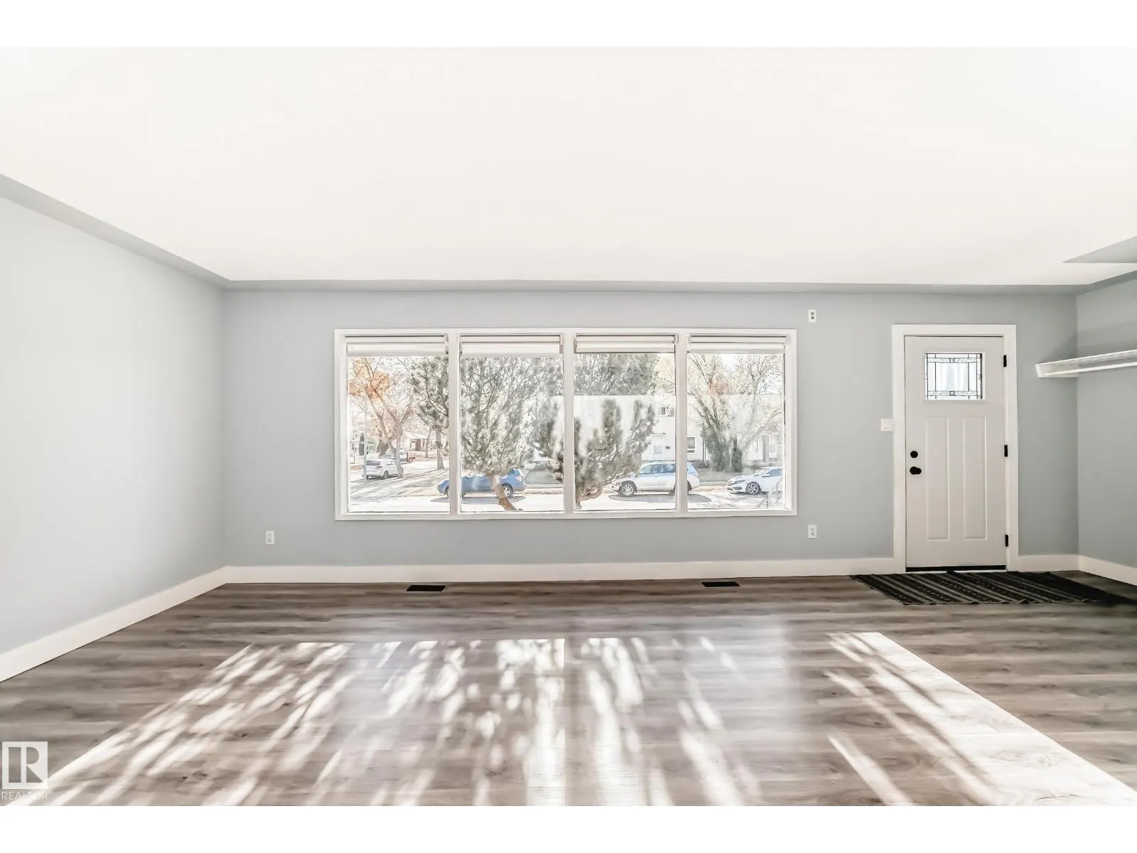 7104 129 AV NW