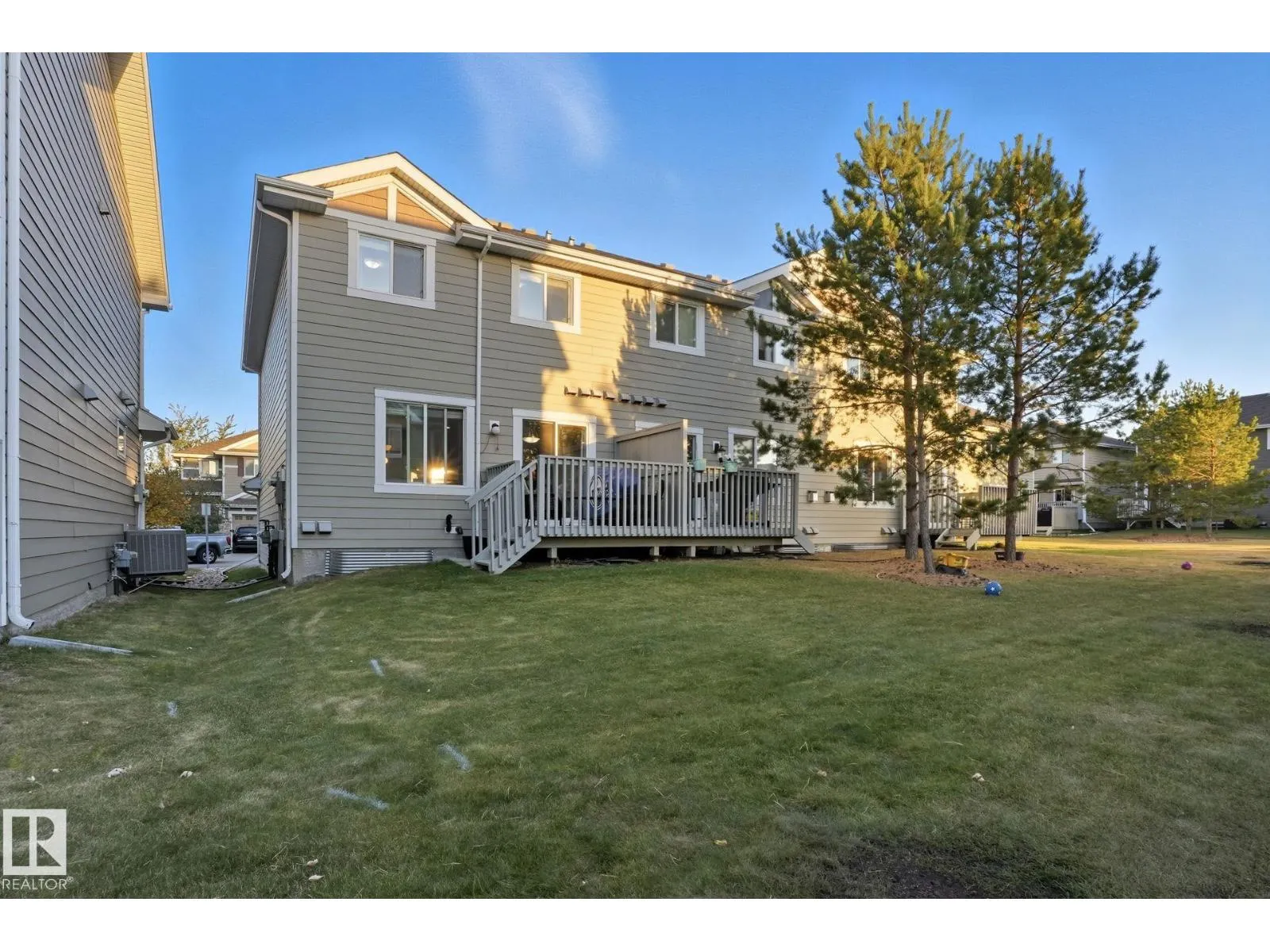#12 219 CHARLOTTE WY