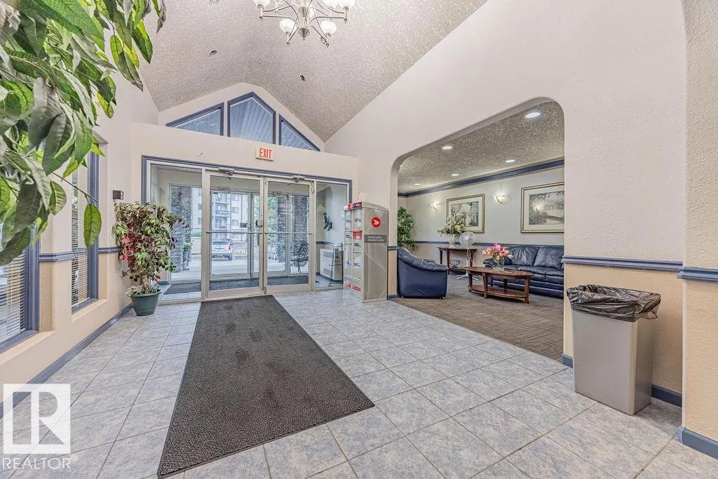 #314 16303 95 ST NW