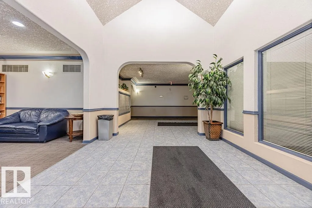 #314 16303 95 ST NW