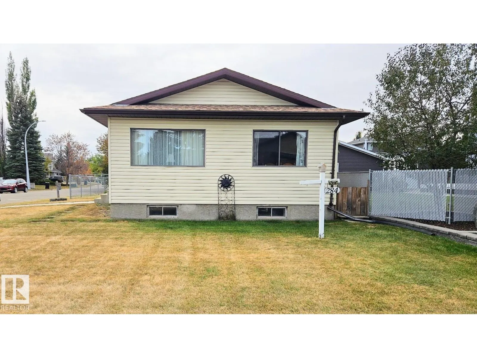 284 PORTER AV