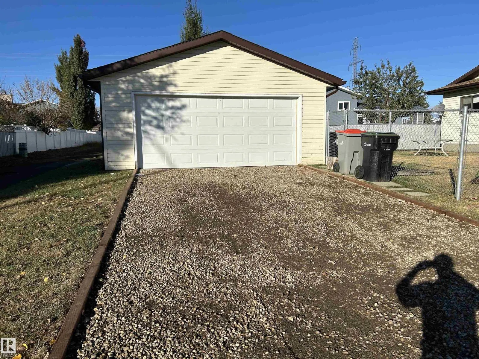 284 PORTER AV