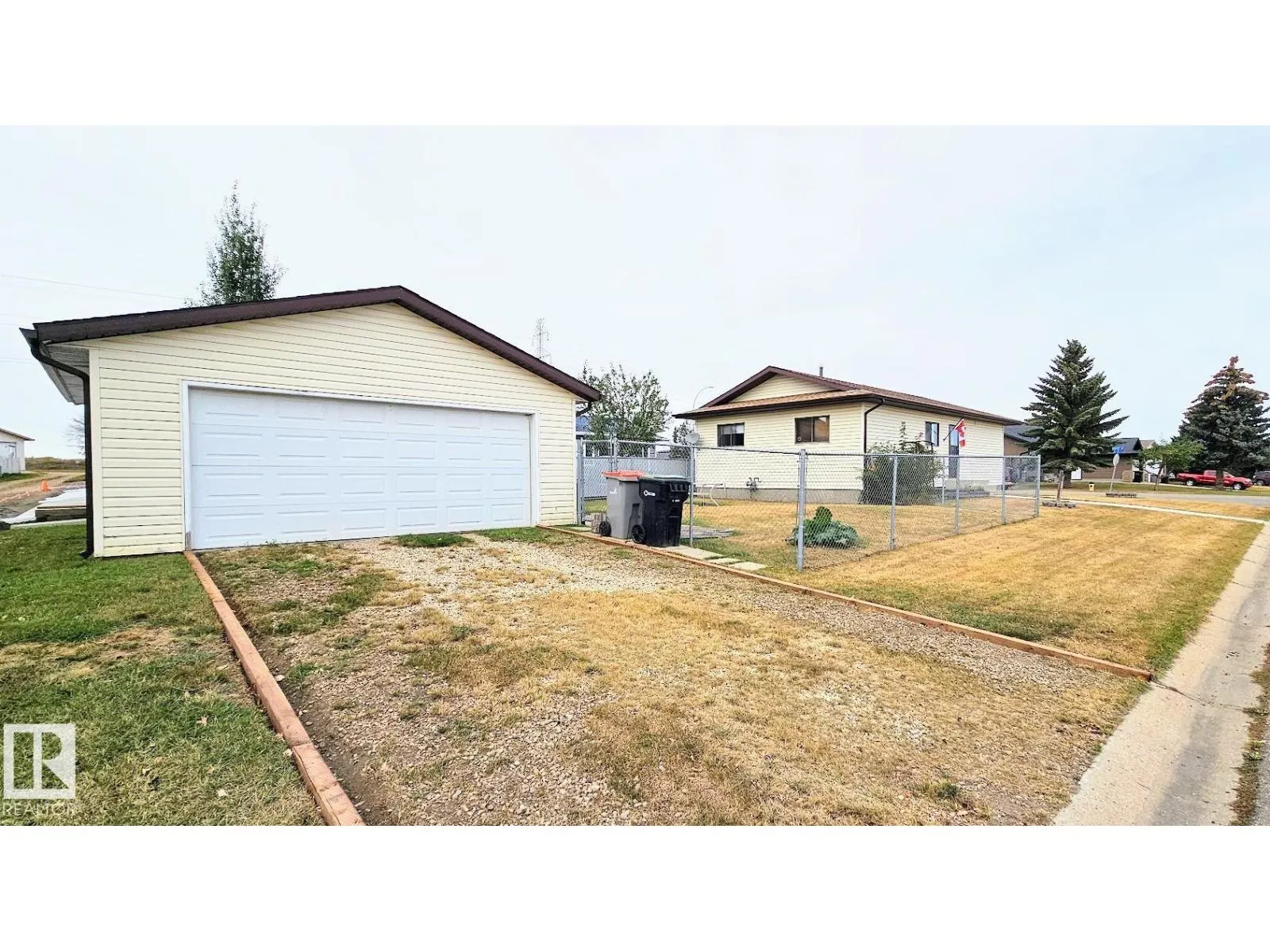 284 PORTER AV