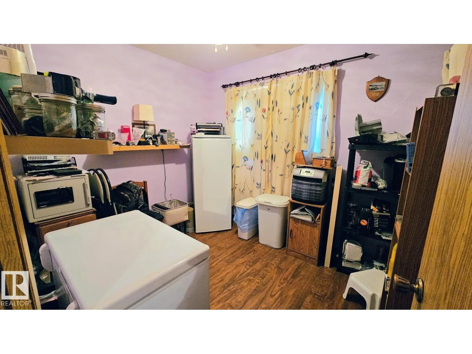 284 PORTER AV