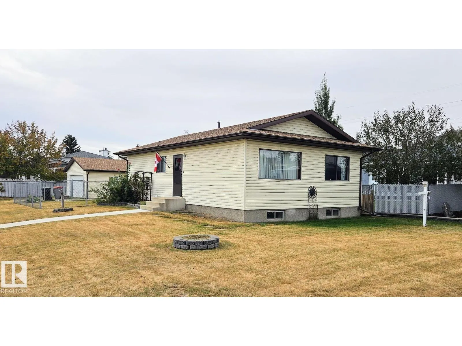 284 PORTER AV