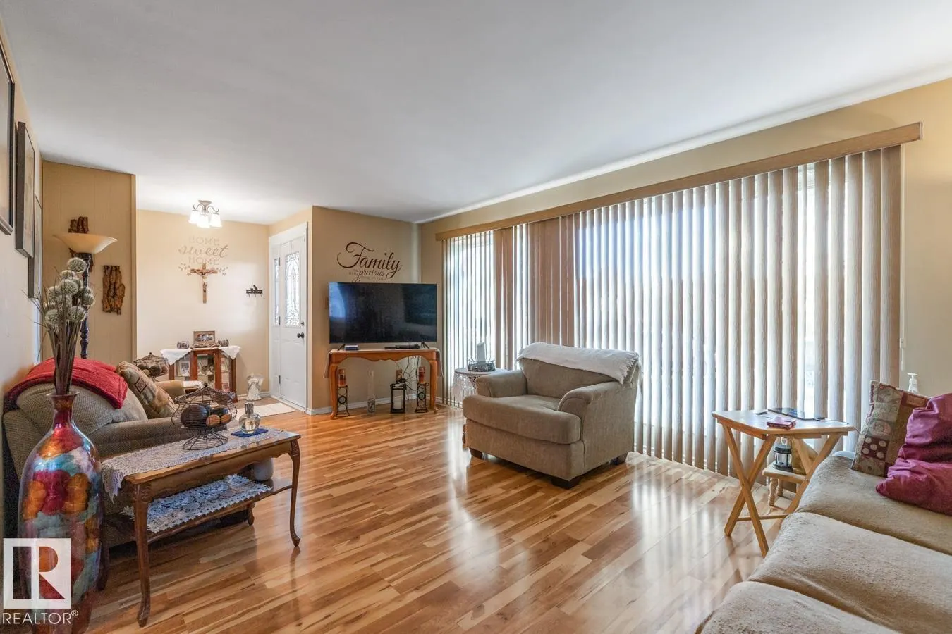 12232 83 ST NW