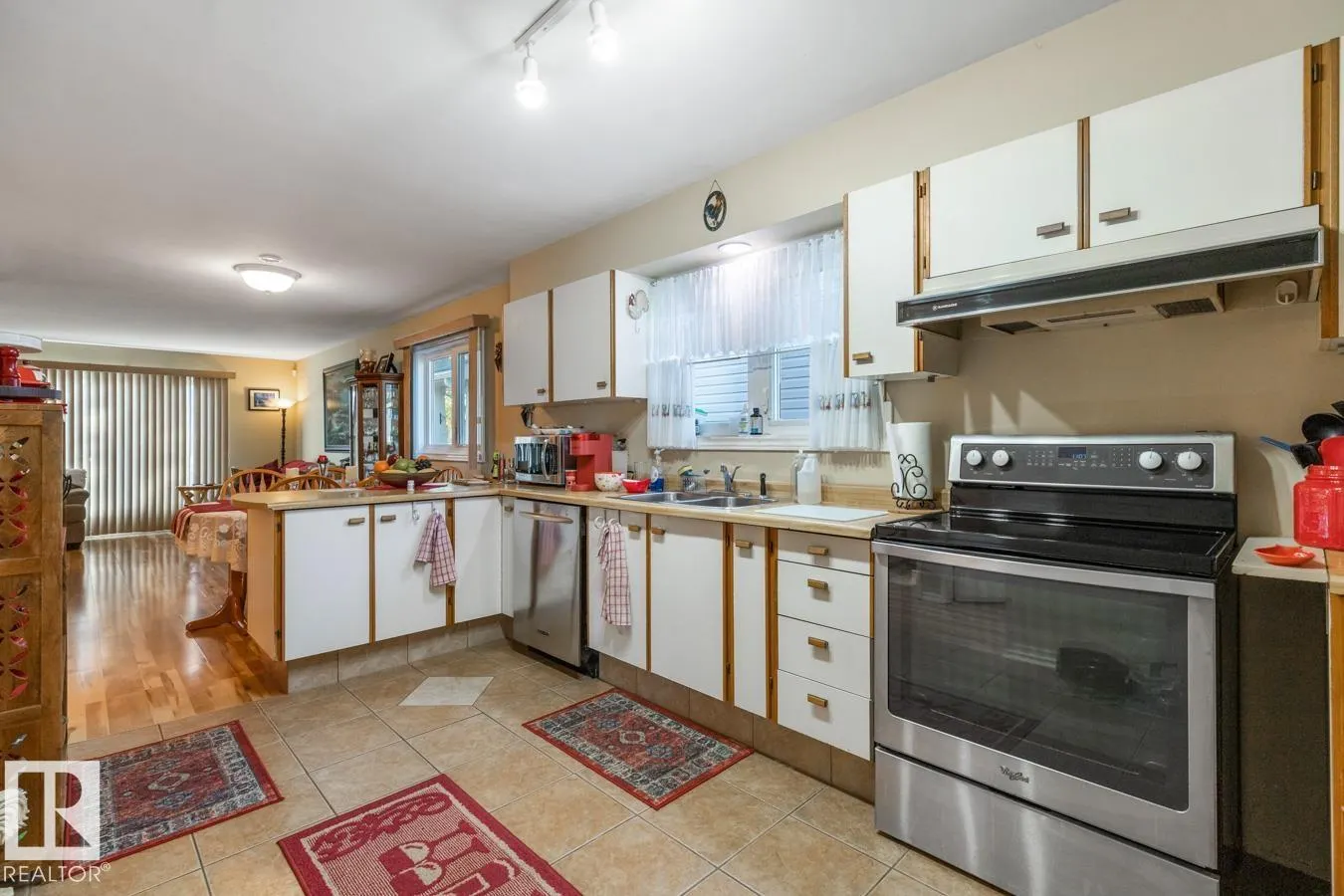 12232 83 ST NW
