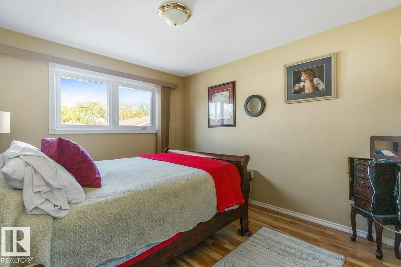 12232 83 ST NW