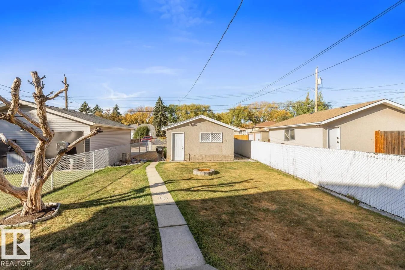 12232 83 ST NW