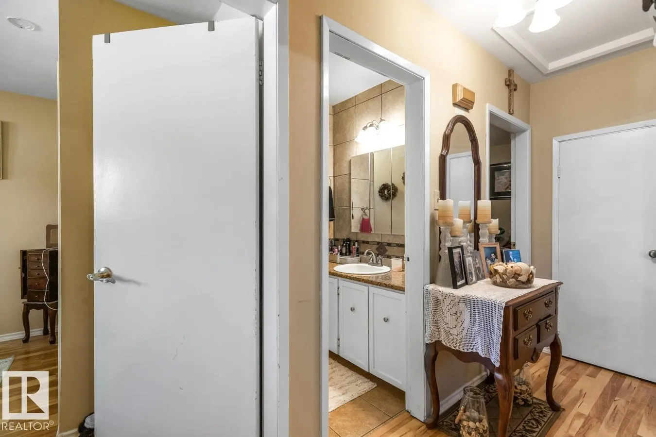 12232 83 ST NW