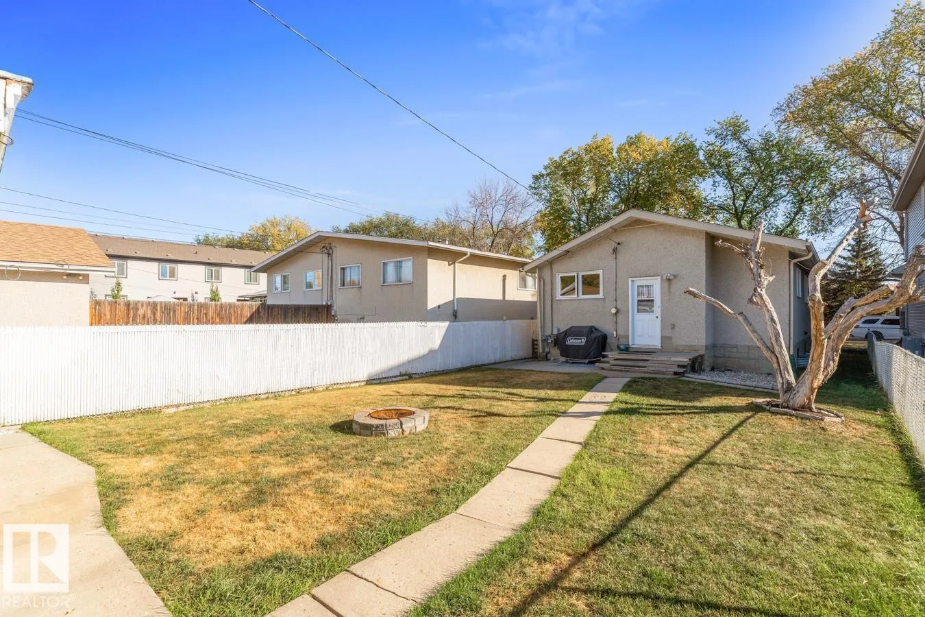 12232 83 ST NW