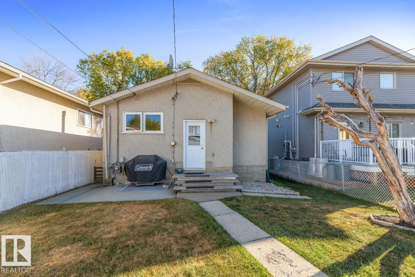 12232 83 ST NW