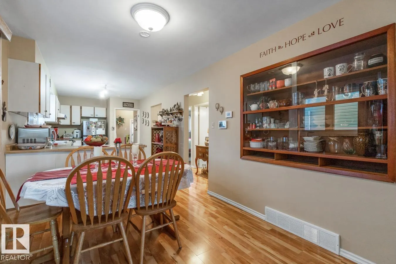 12232 83 ST NW