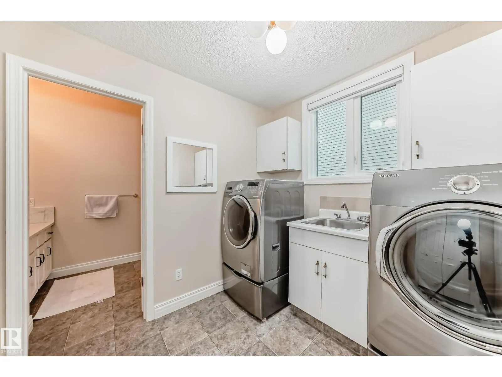 53 BLUE QUILL CR NW