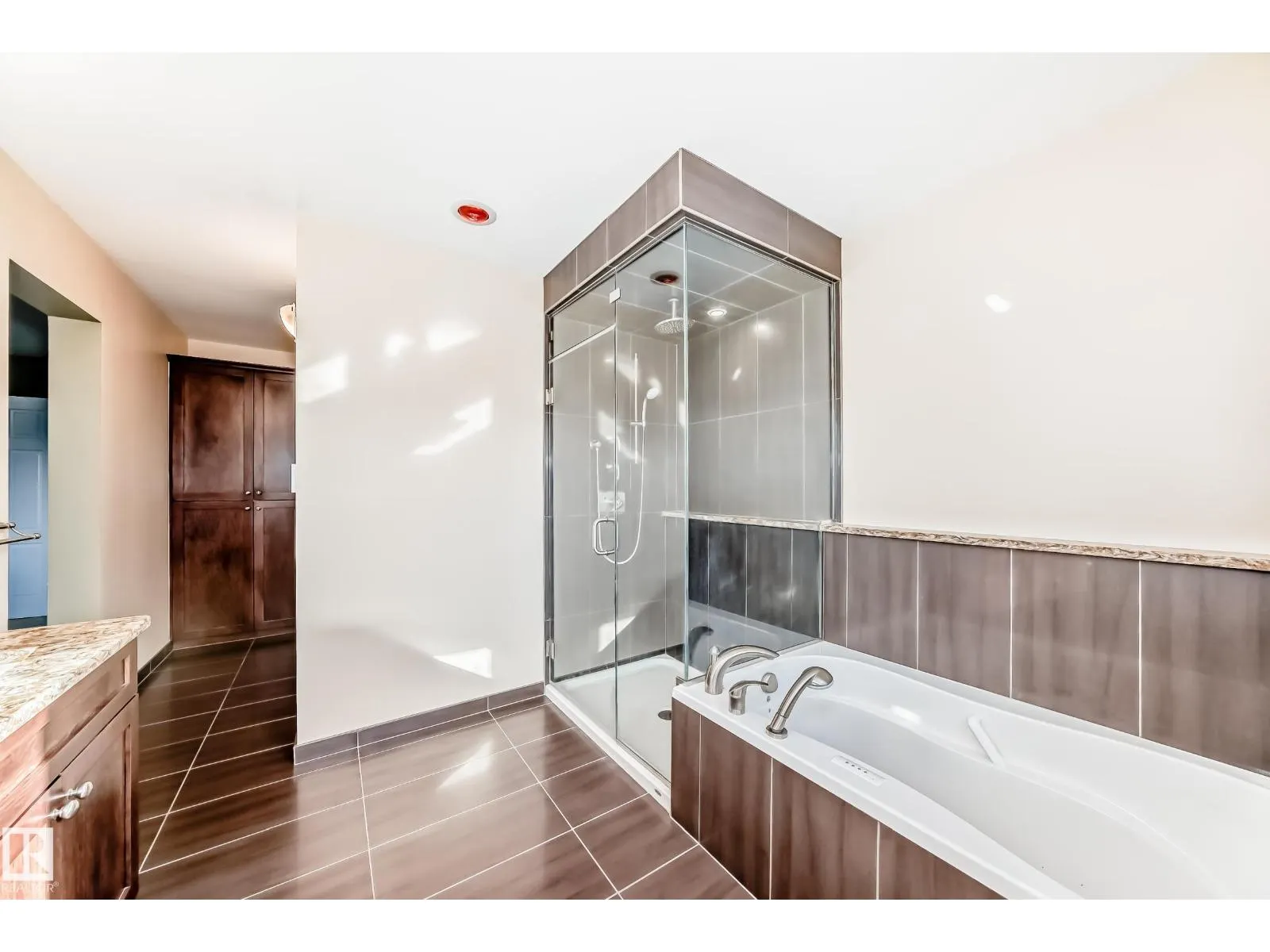 53 BLUE QUILL CR NW
