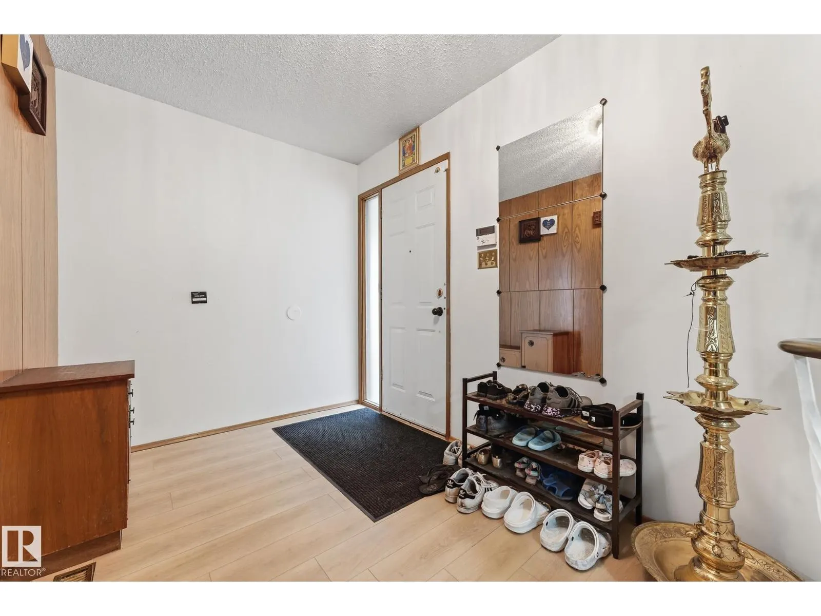 3310 113A ST NW
