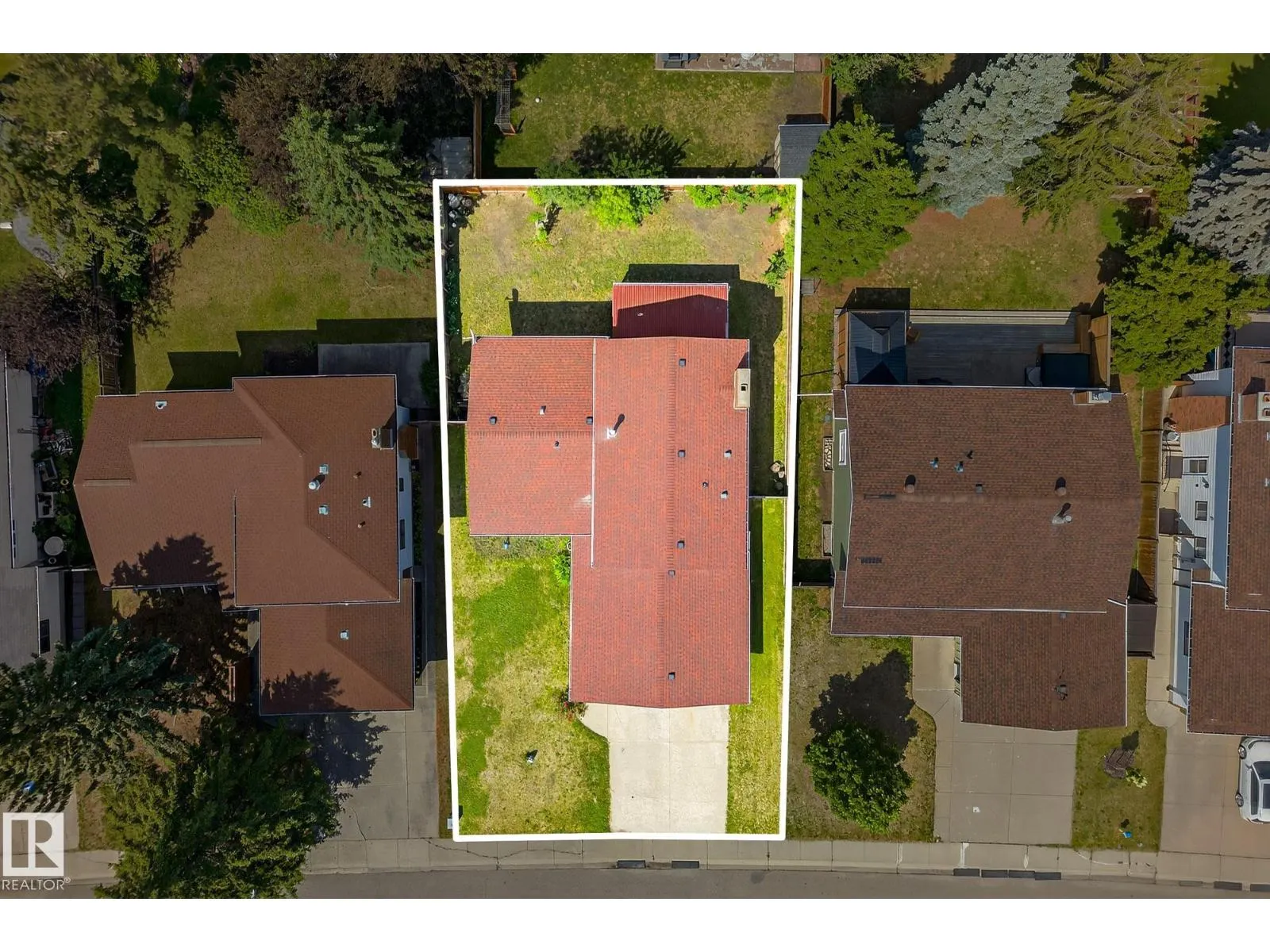 3310 113A ST NW