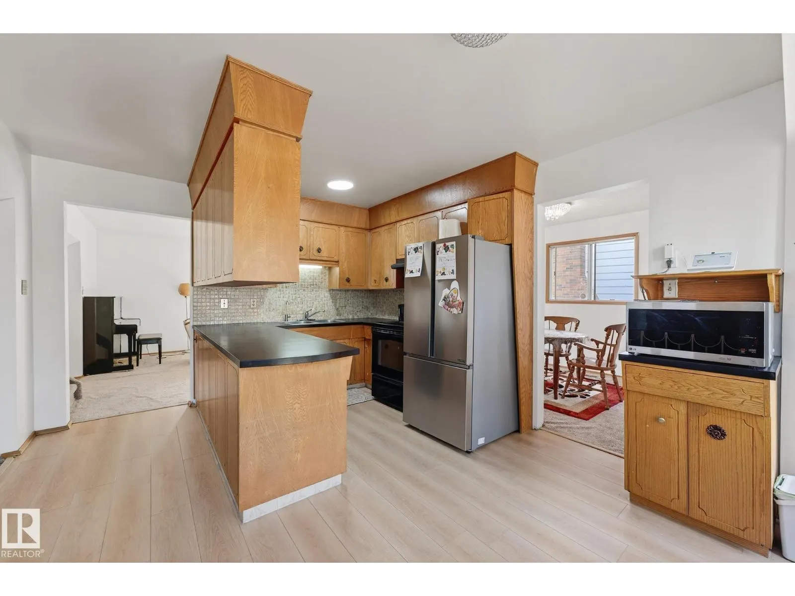 3310 113A ST NW