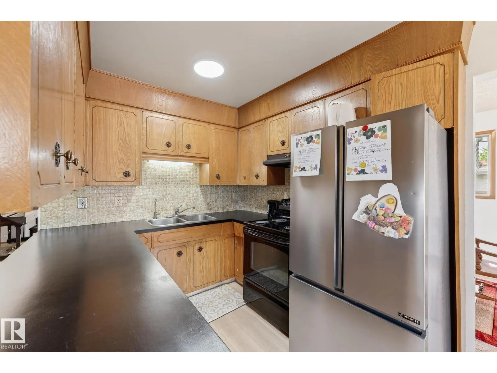 3310 113A ST NW