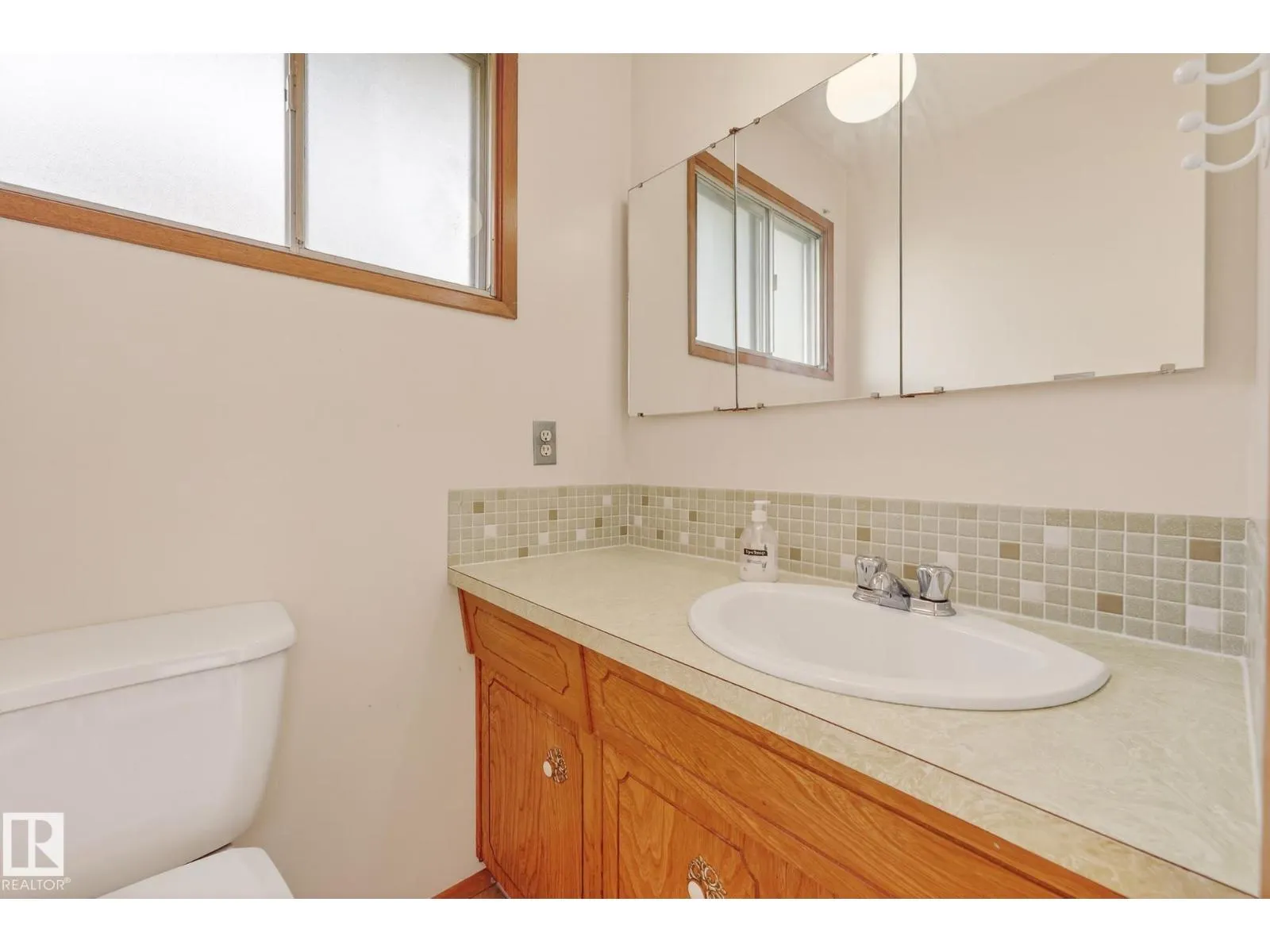3310 113A ST NW