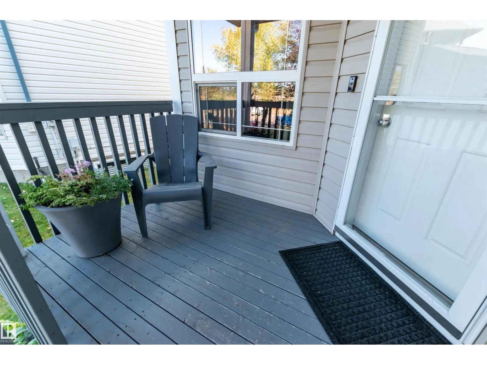109 Foxboro RD