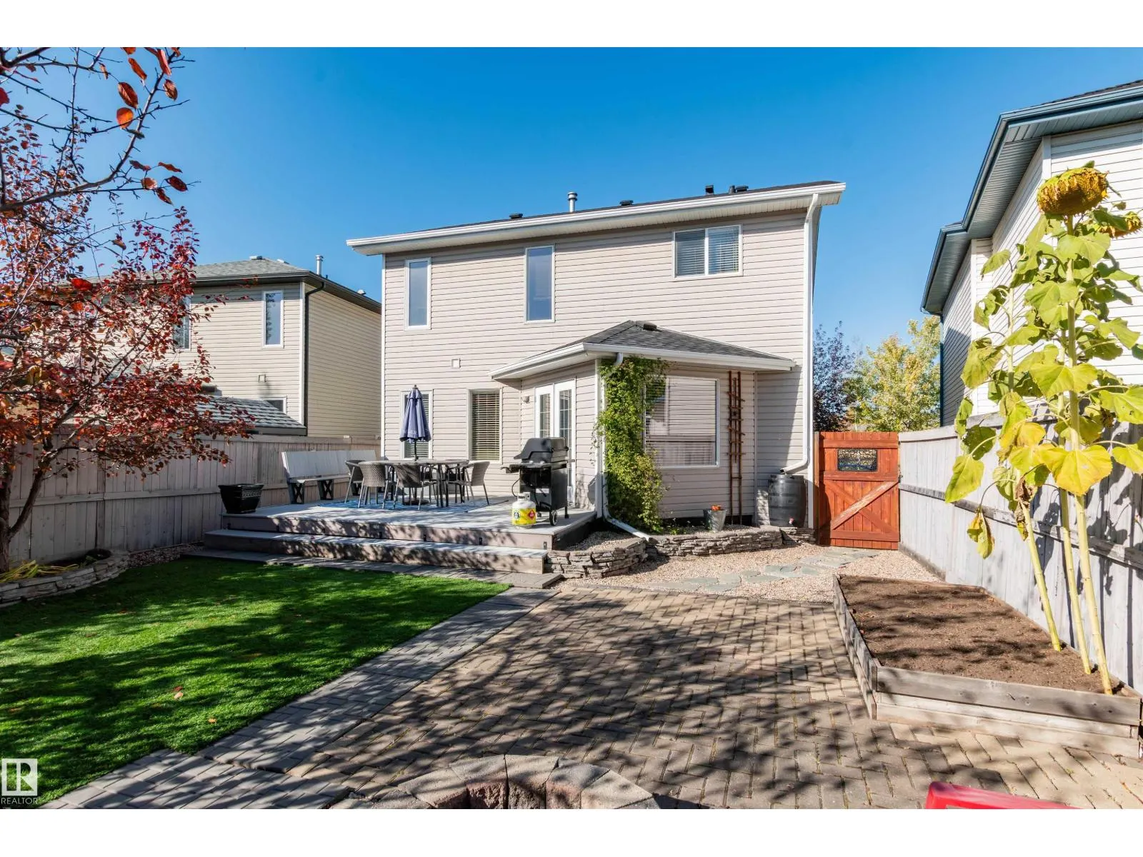 109 Foxboro RD