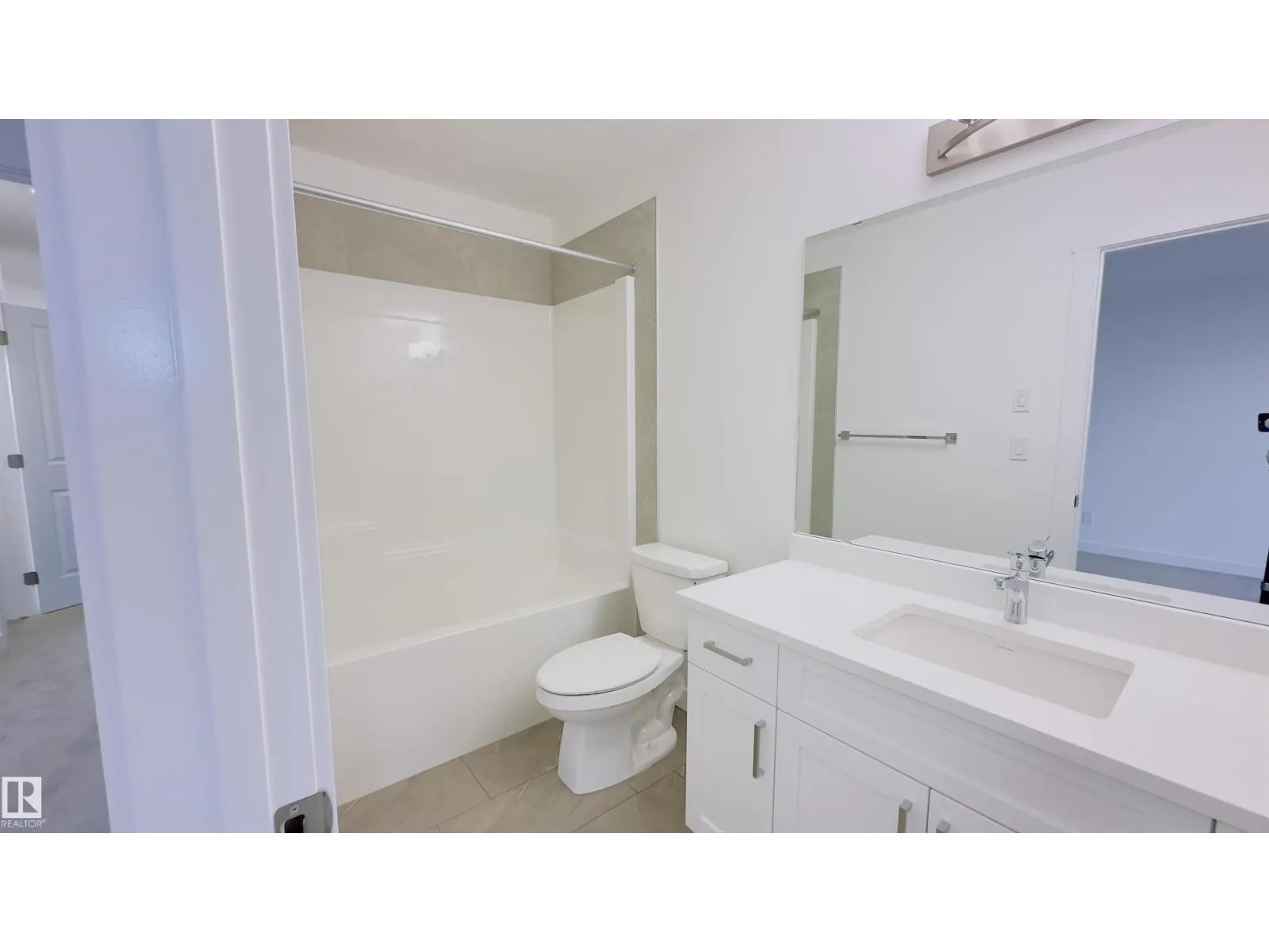 #11 2710 66 ST SW