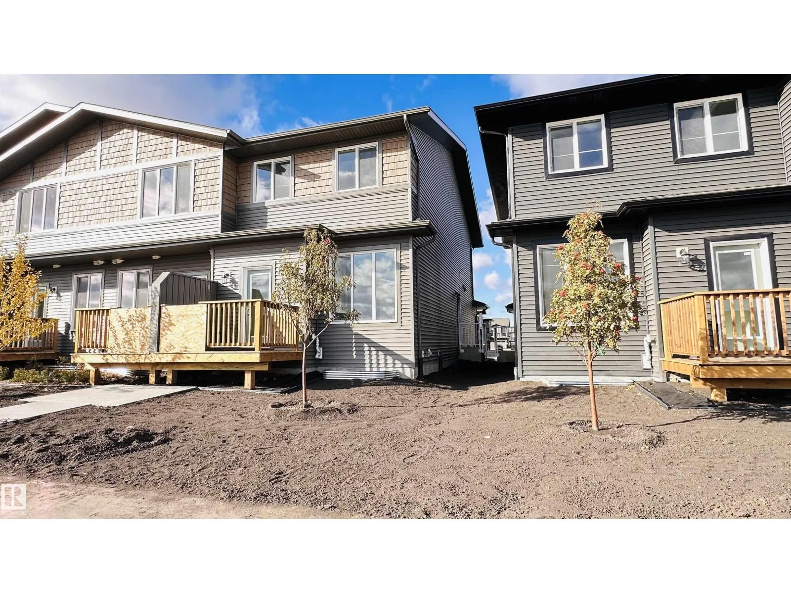 #11 2710 66 ST SW