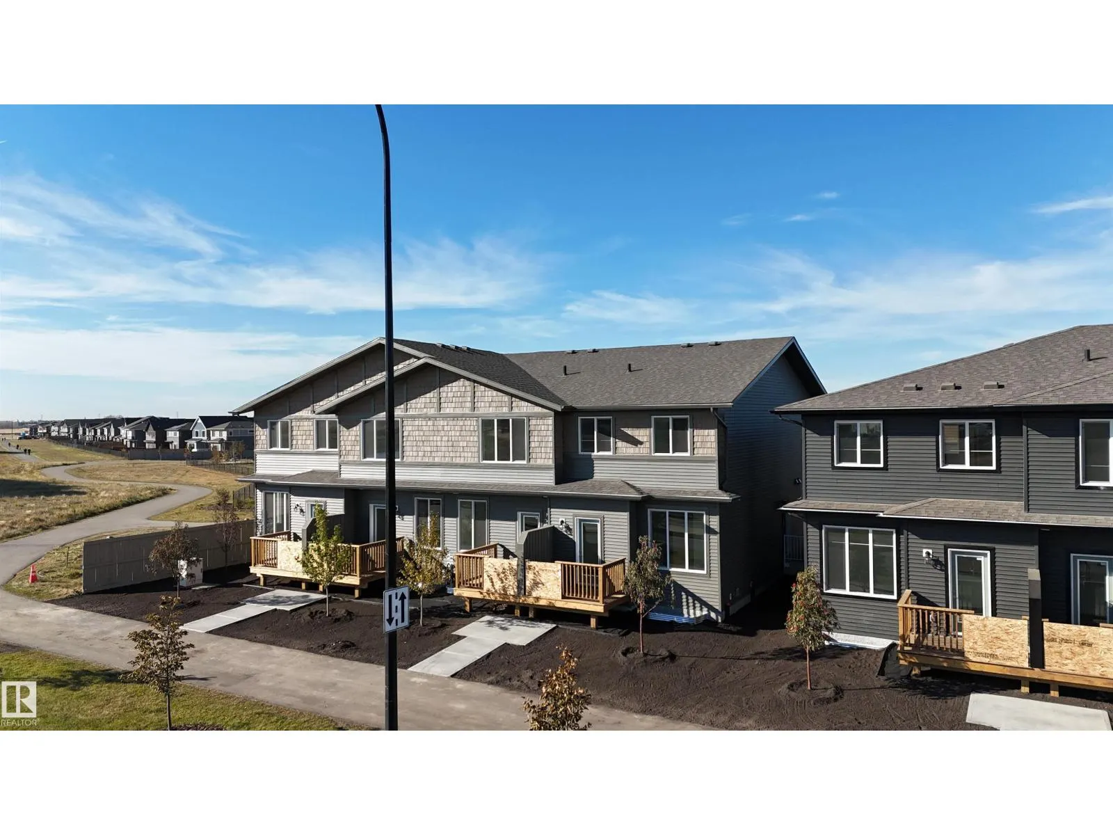 #11 2710 66 ST SW
