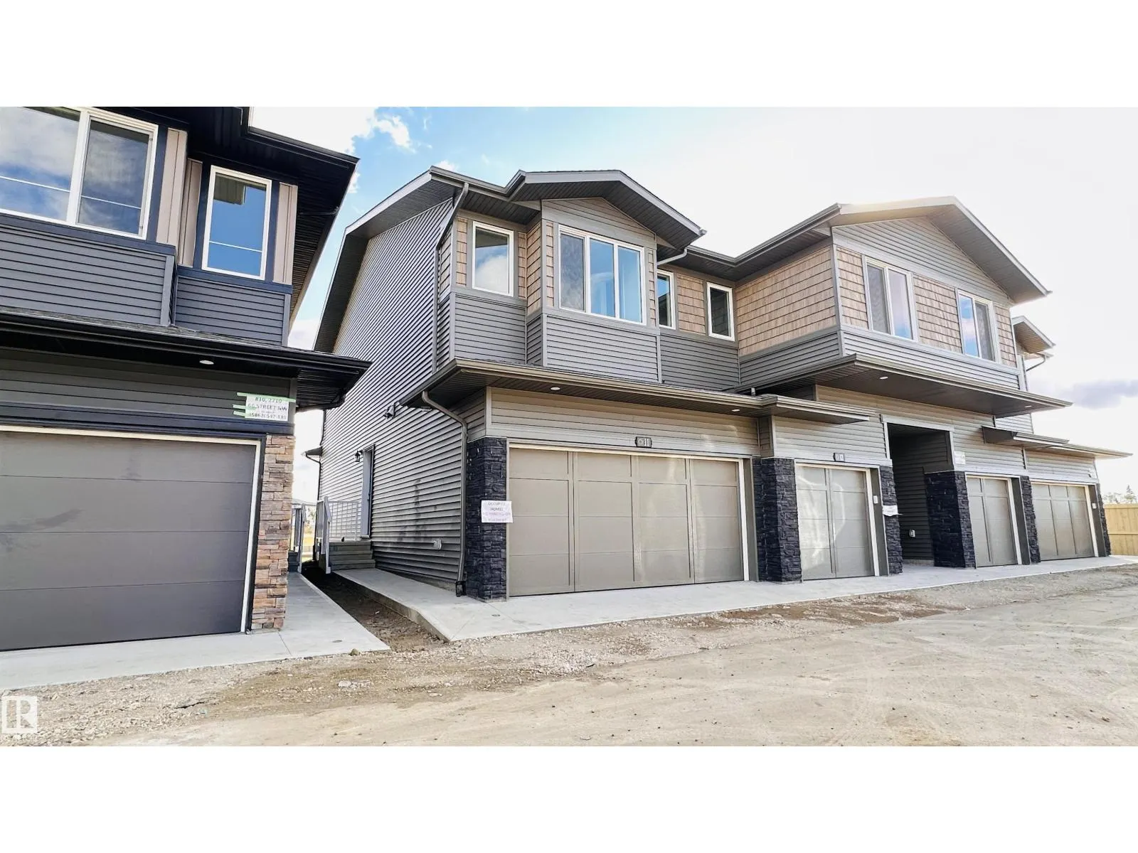 #11 2710 66 ST SW