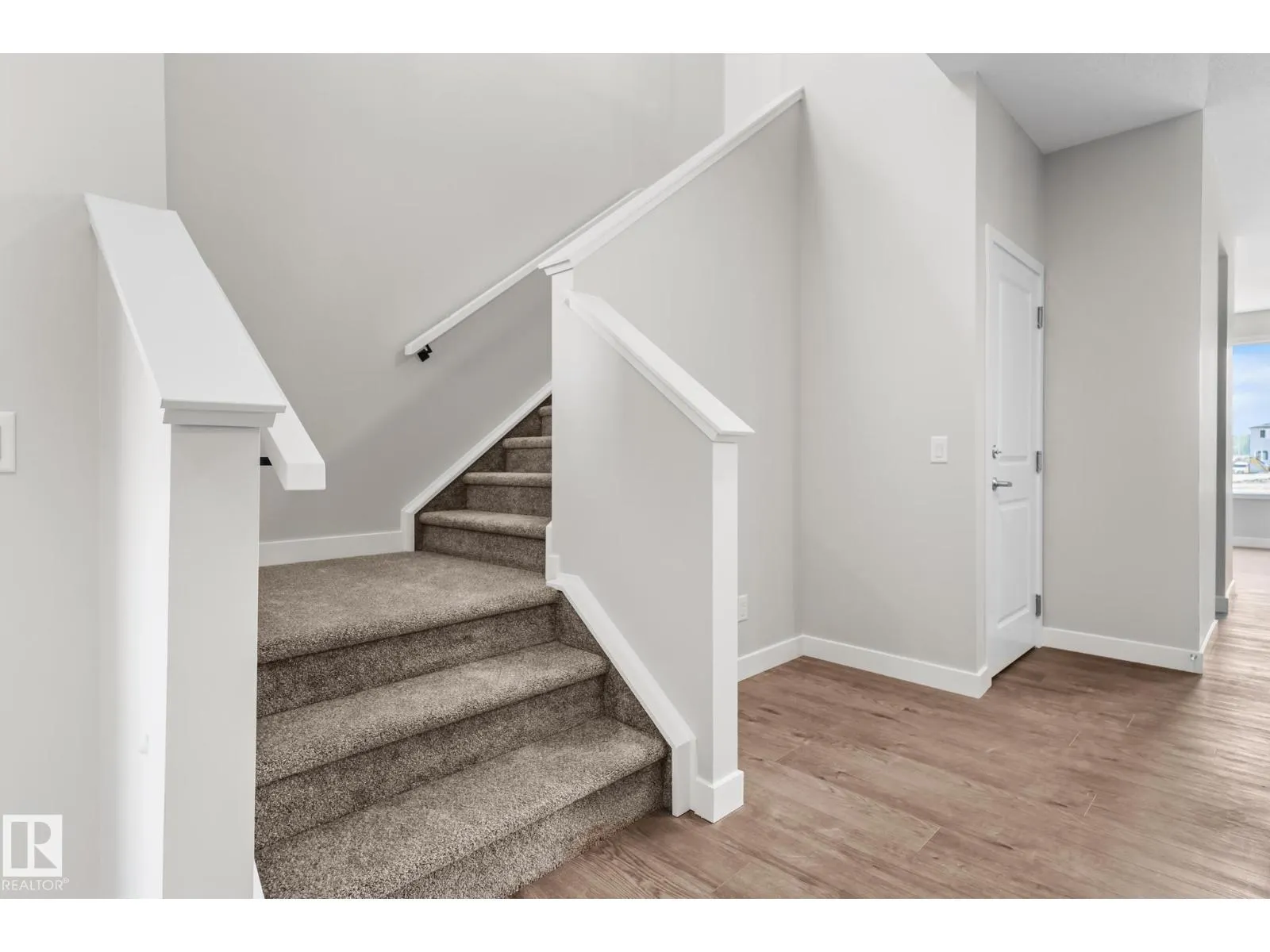 3548 ERLANGER LI NW