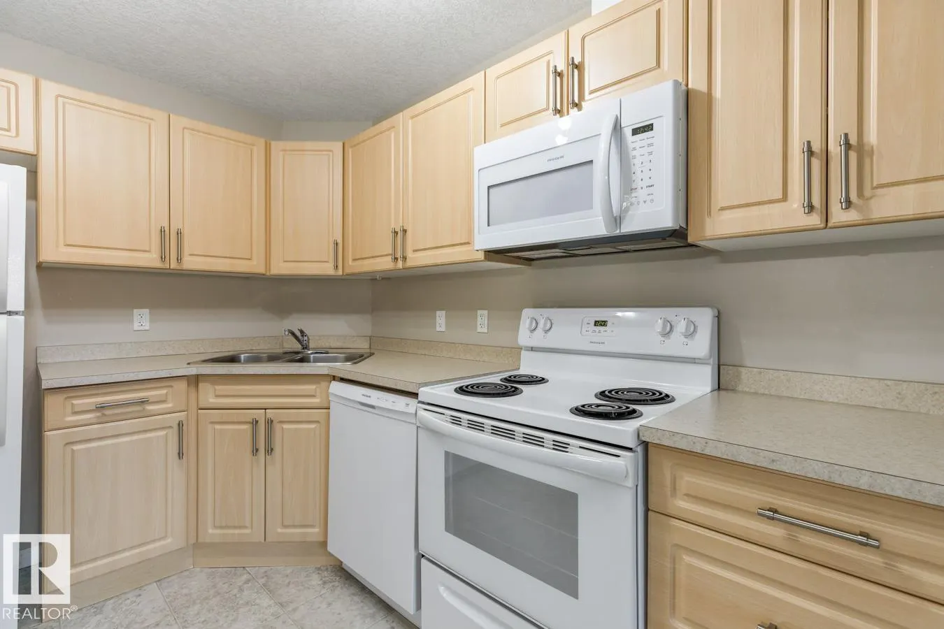 #106 9945 167 ST NW
