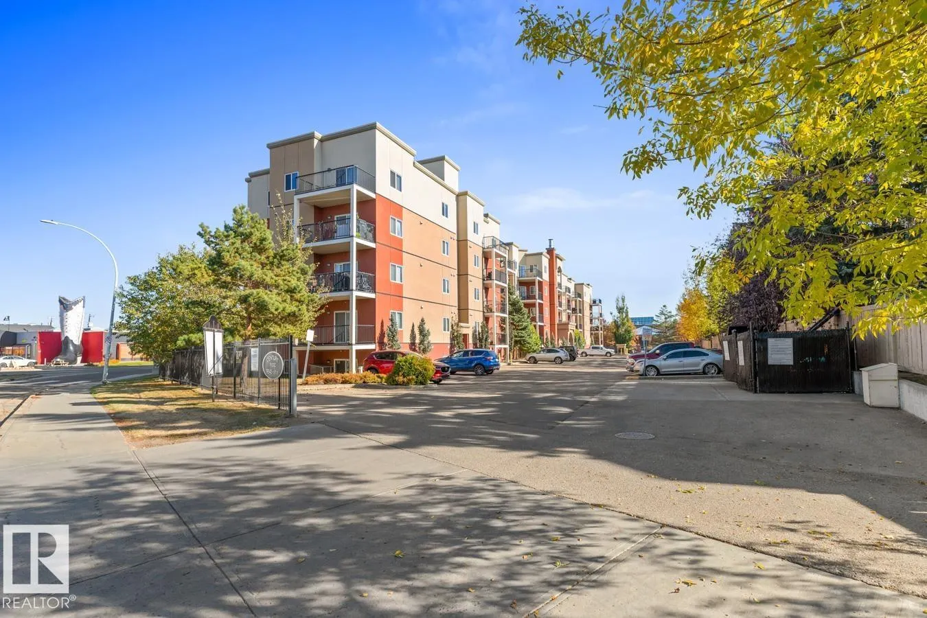 #106 9945 167 ST NW