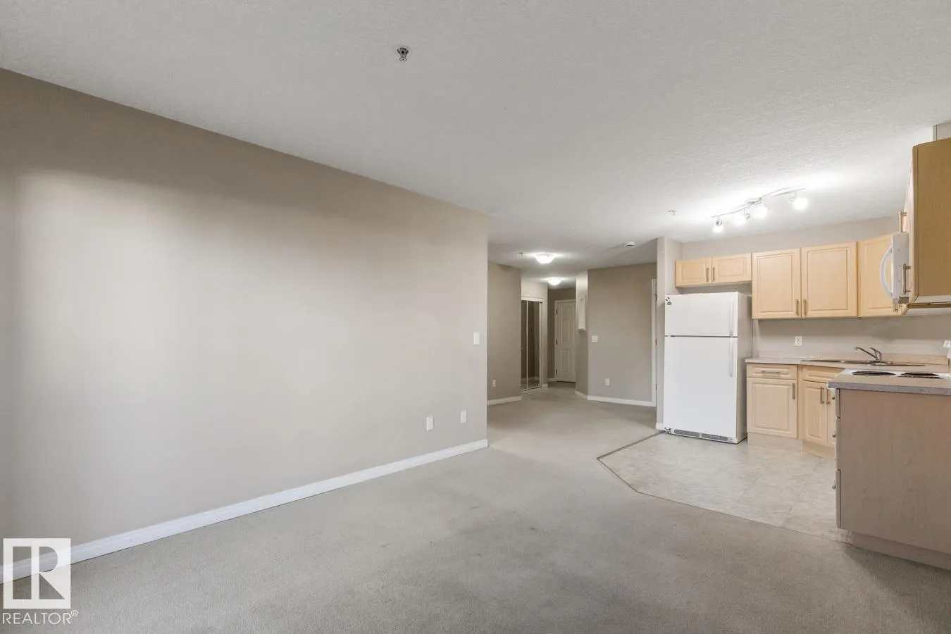 #106 9945 167 ST NW