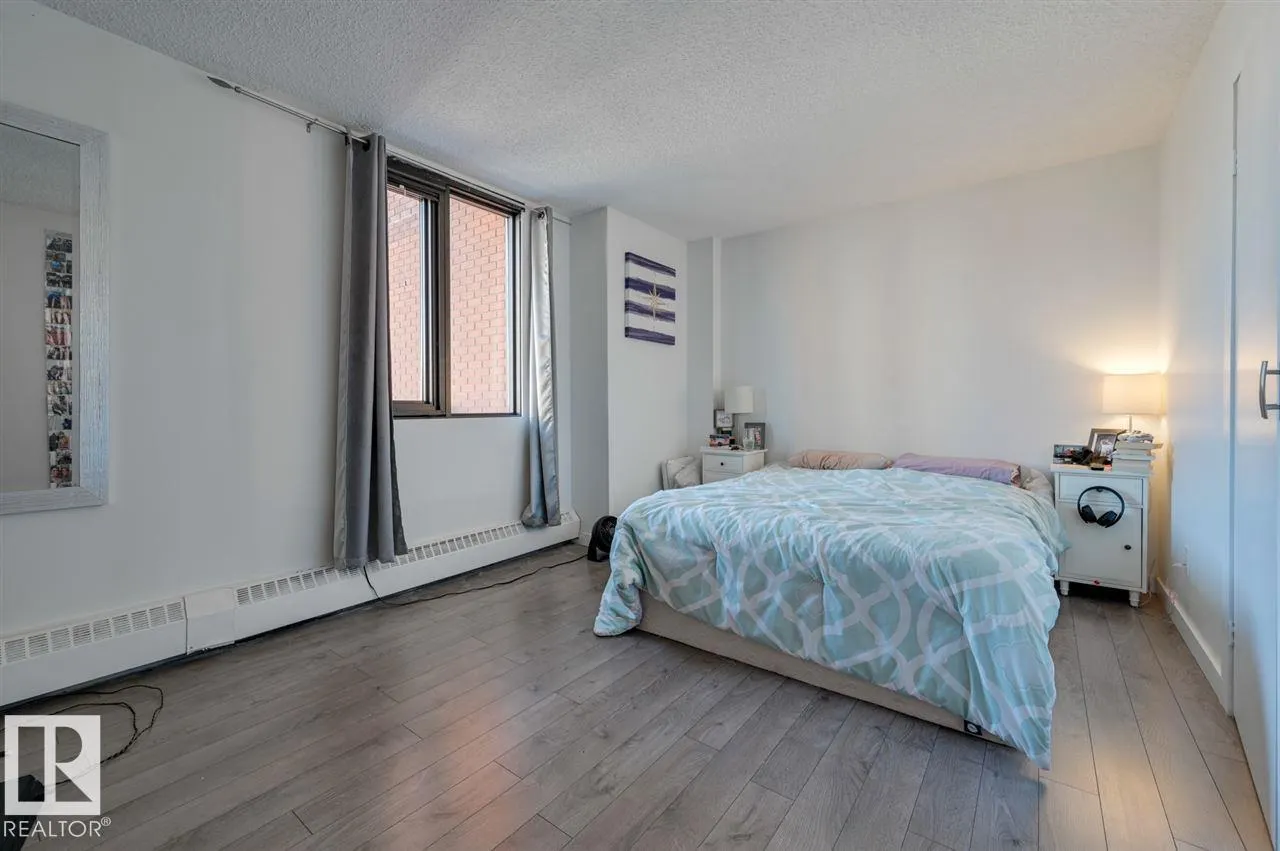 #802 10175 109 ST NW