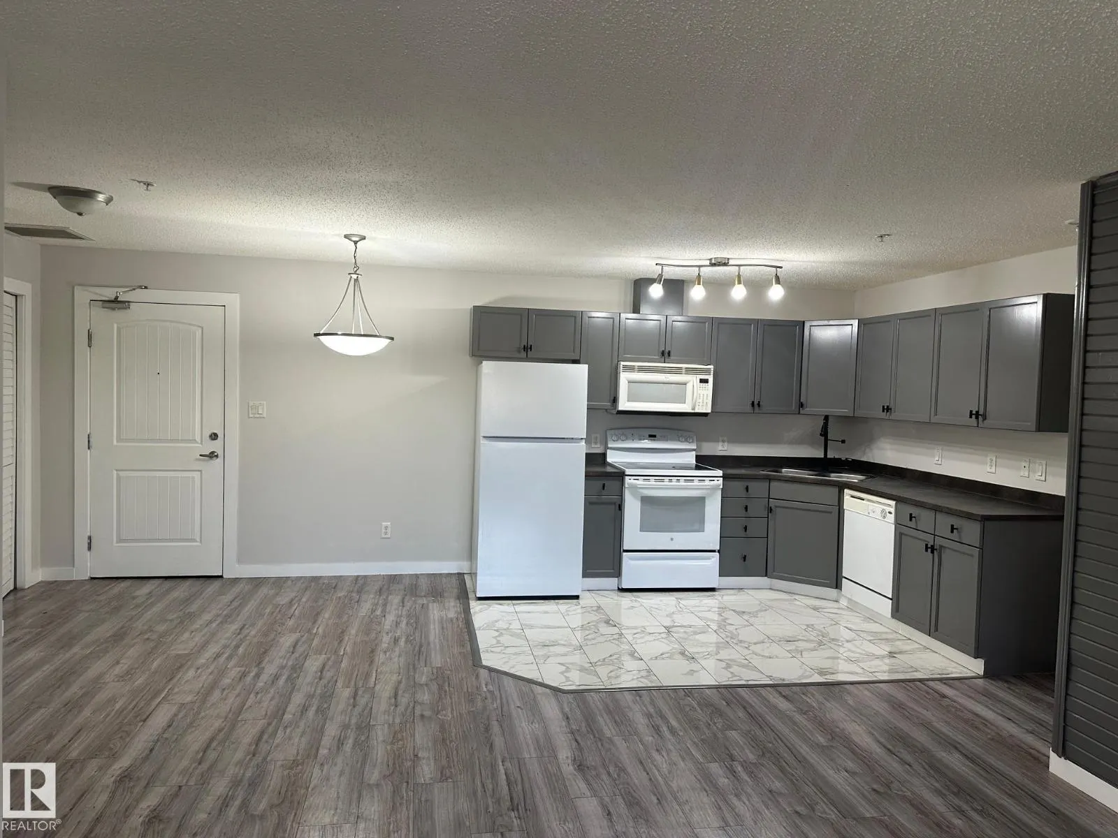 #115 2098 BLACKMUD CREEK DR SW SW
